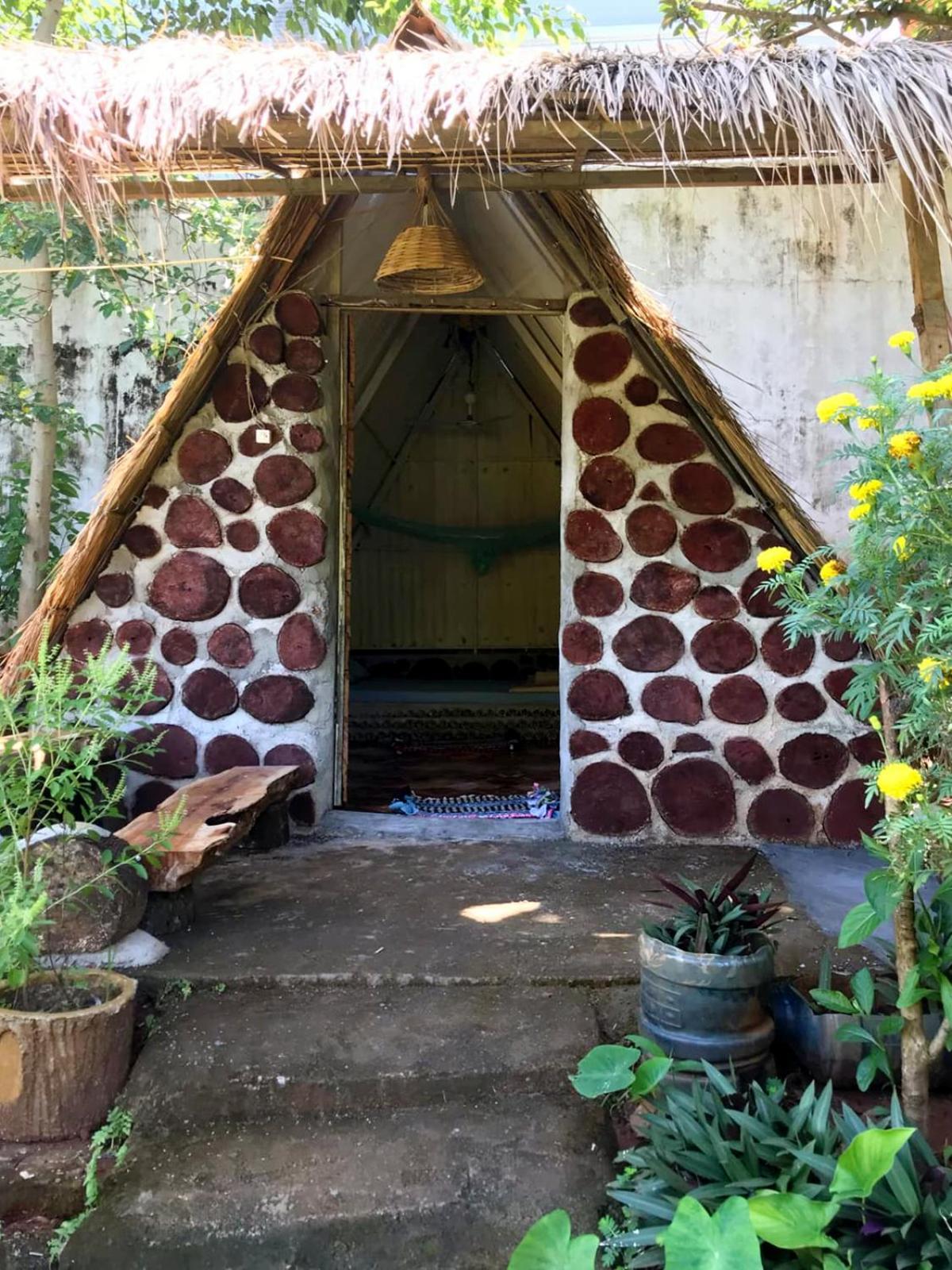 Backpacker Hostel And Jungle Trekking Banlung Exteriör bild