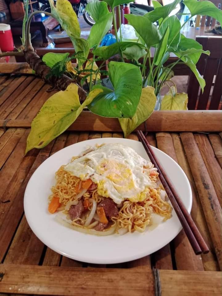 Backpacker Hostel And Jungle Trekking Banlung Exteriör bild