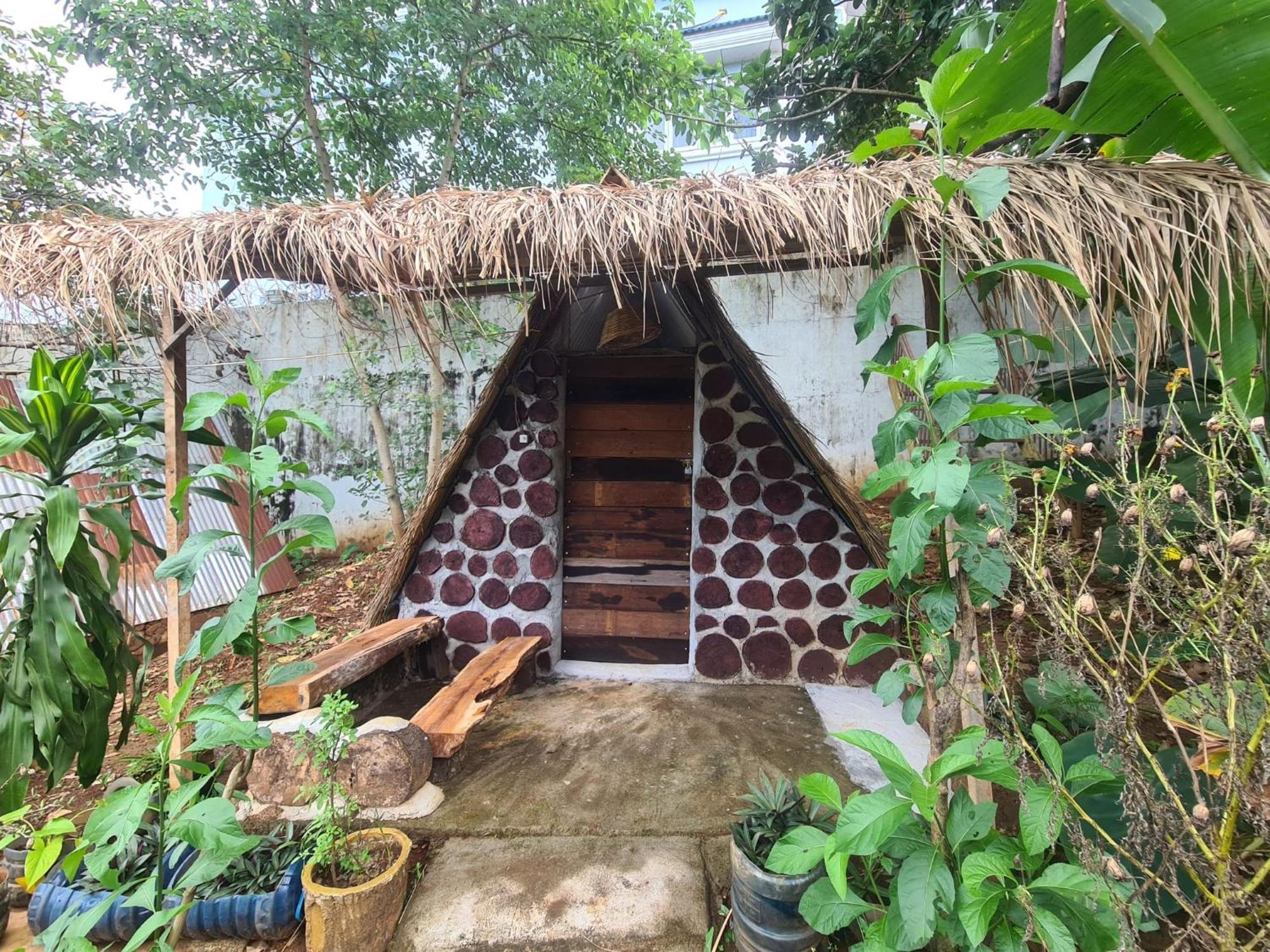 Backpacker Hostel And Jungle Trekking Banlung Exteriör bild