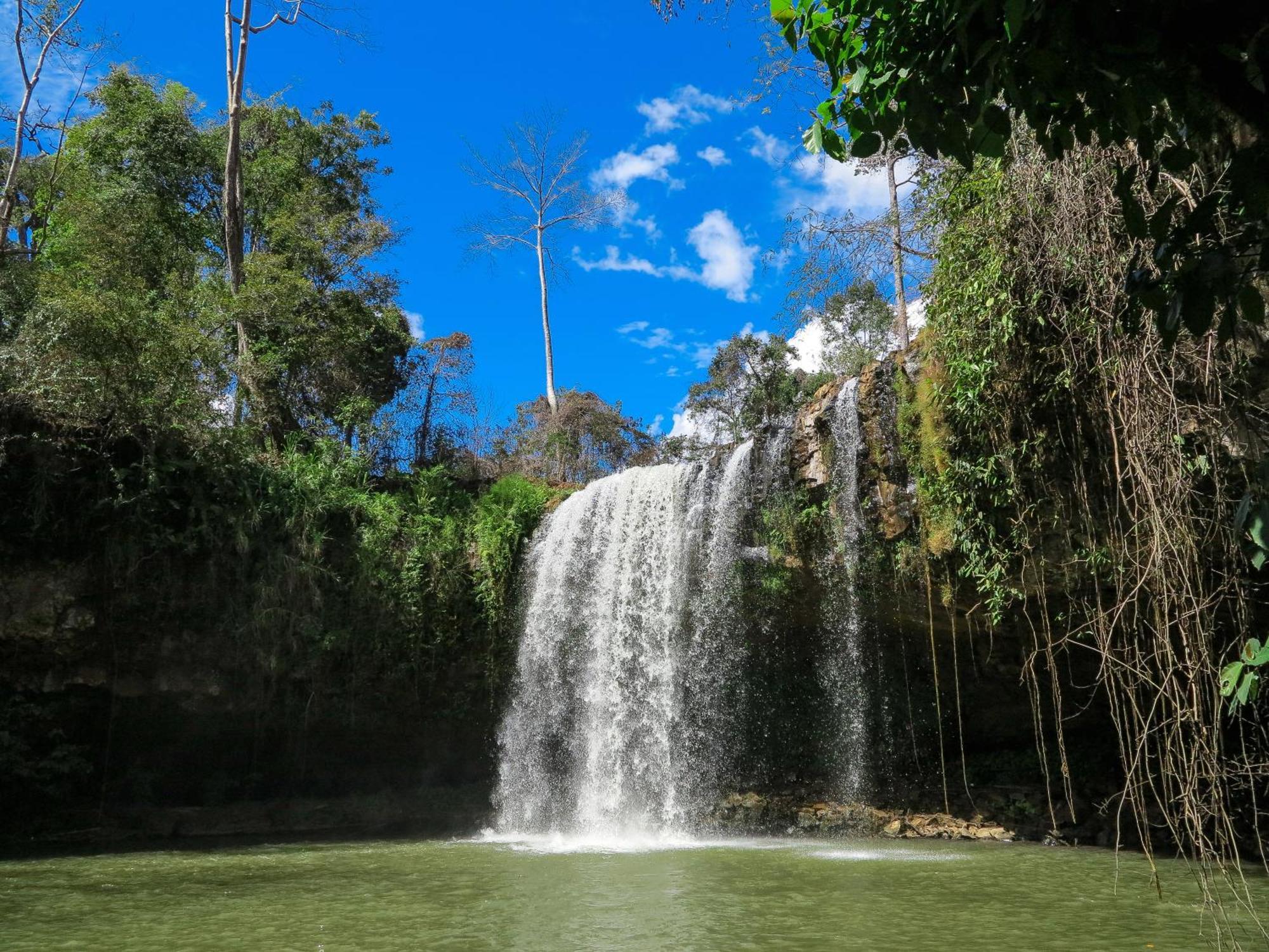 Backpacker Hostel And Jungle Trekking Banlung Exteriör bild